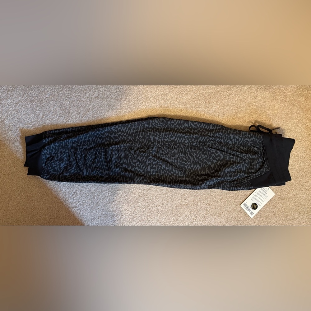lululemon Dance Studio Mid-Rise Jogger - Leopard Warp Black